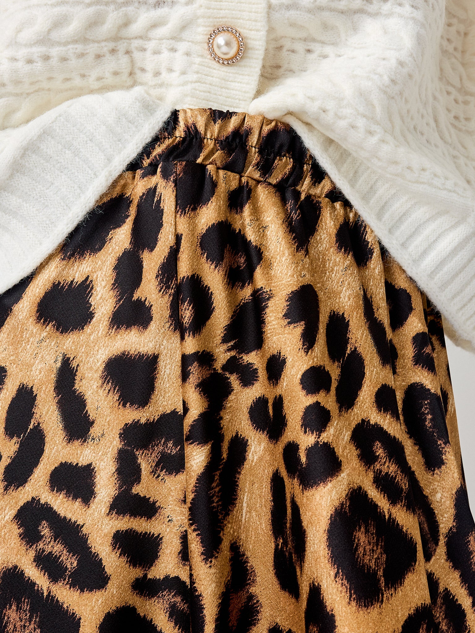 Satin skirt in leopard print