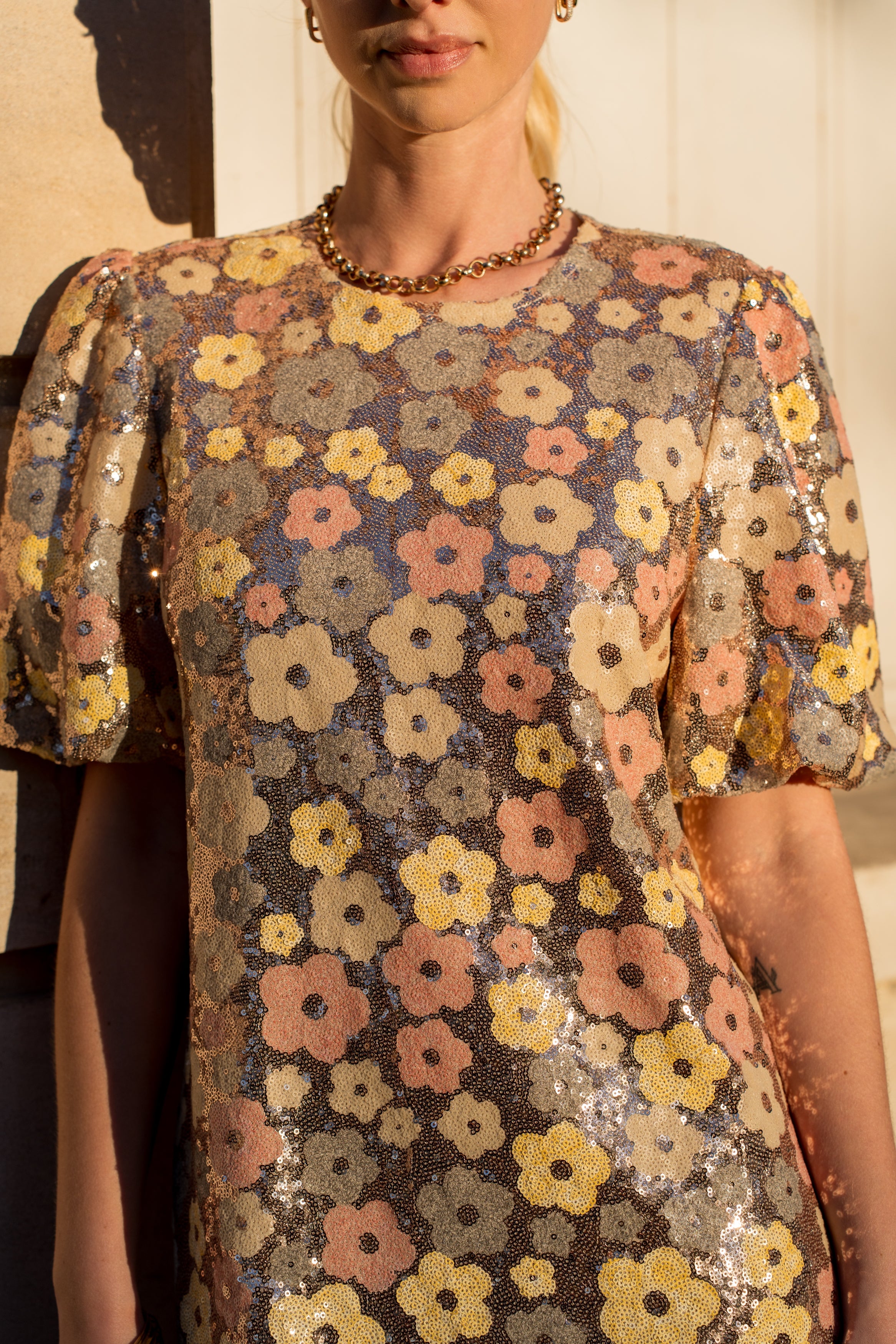 Robe à sequins multicolores Rosé