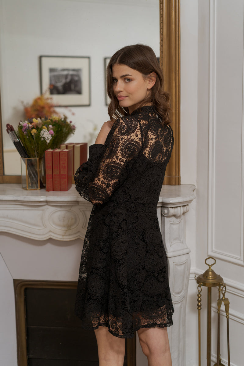 Constance dress in guipure lace